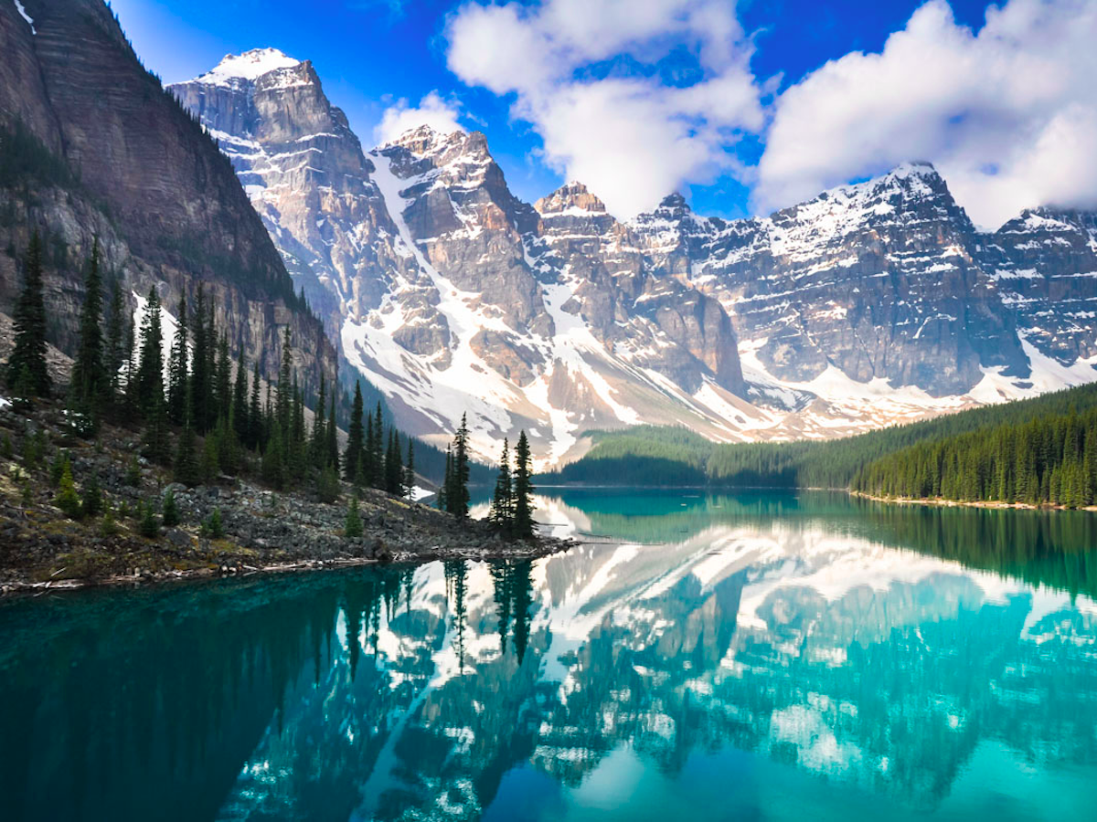 no-grand-tour-of-canada-would-be-complete-without-a-visit-to-banff-national-park-the-glacier-fed-moraine-lake-makes-for-an-especially-dramatic-vista